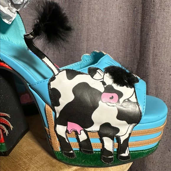 dELiA*s by Dolls Kill Animal Playhouse Platform Heels Farm Core Cow Shoes - Picture 6 of 8